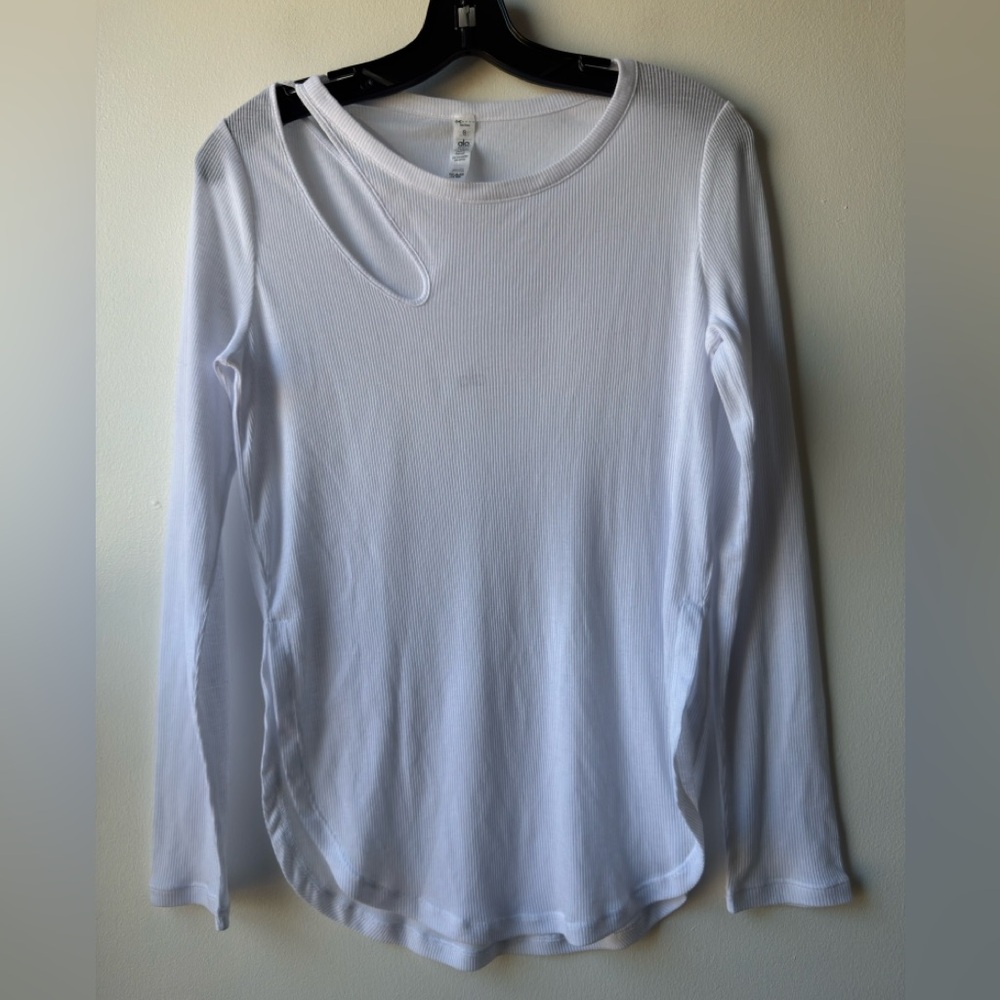 ALO Yoga Peak Ribbed Long Sleeve Top White Shoulder Cutout